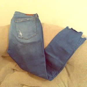 BOGO! BUY 1 ITEM GET SECOND 50% OFF SKINNY JEANS